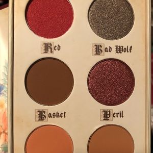 Eyeshadow palette